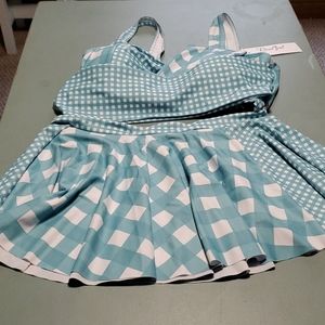 Bathing top and swim skirt
